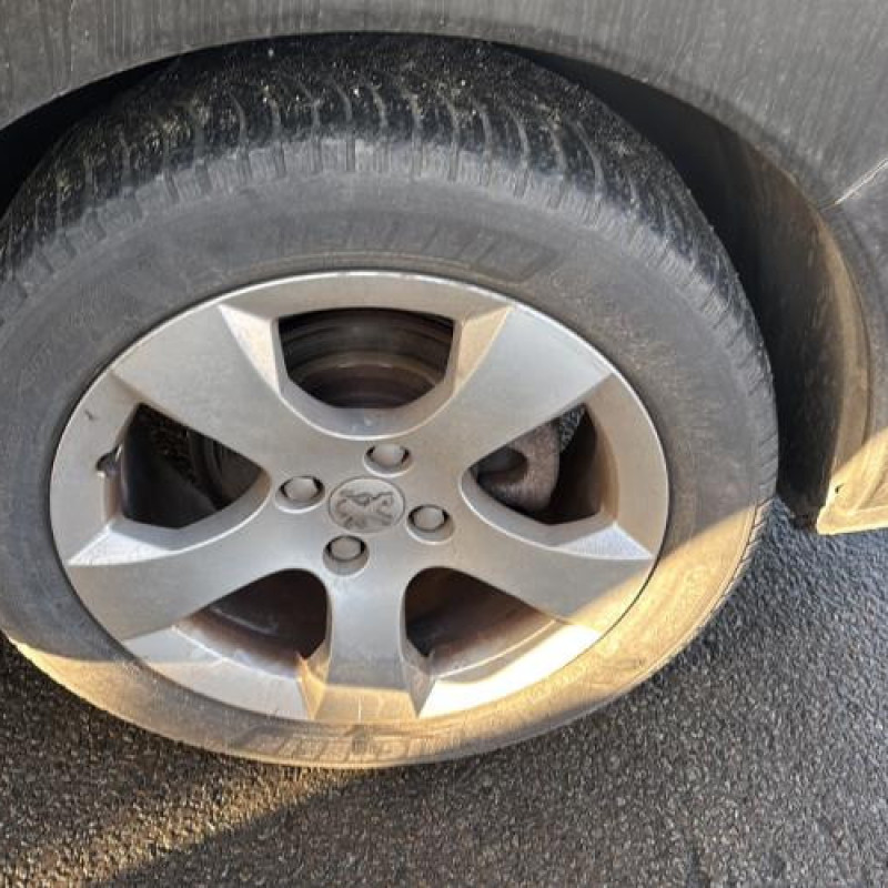 Attache ceinture arriere gauche PEUGEOT 3008 1 Photo n°18