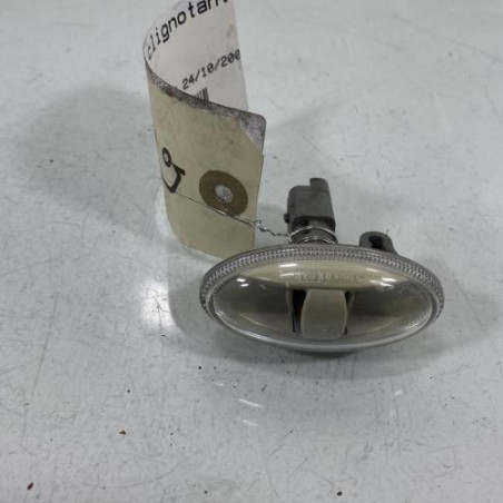 Repetiteur clignotant avant droit  (Feux) CITROEN C3 1 Photo n°1