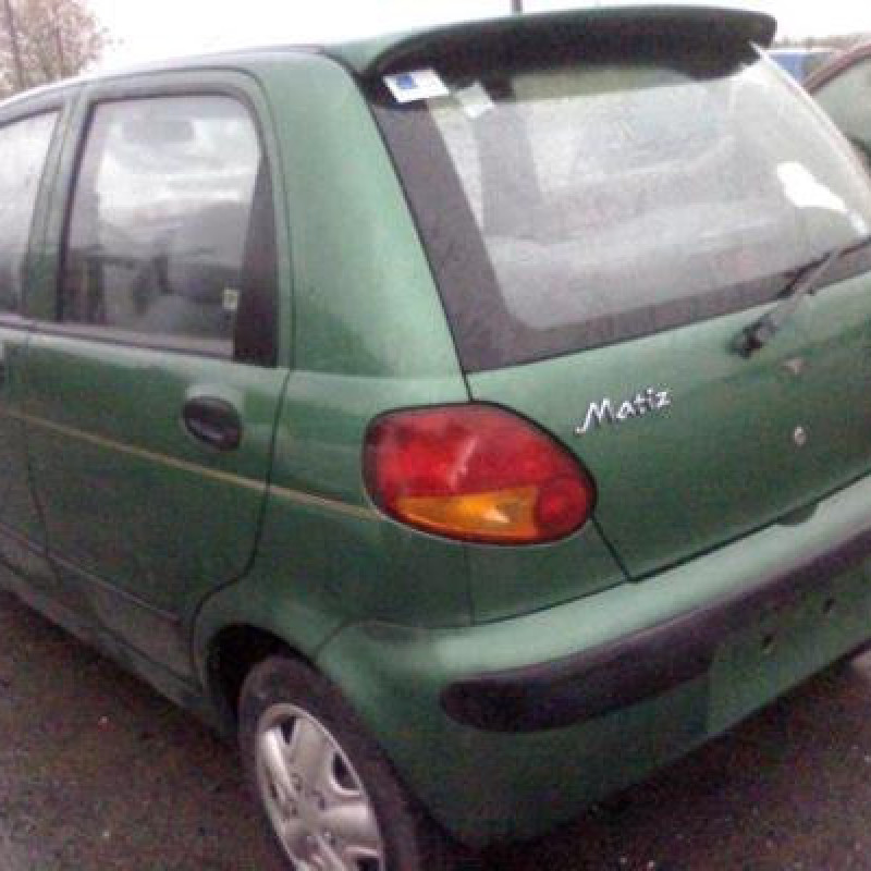 Pare choc arriere DAEWOO MATIZ 1 Photo n°8