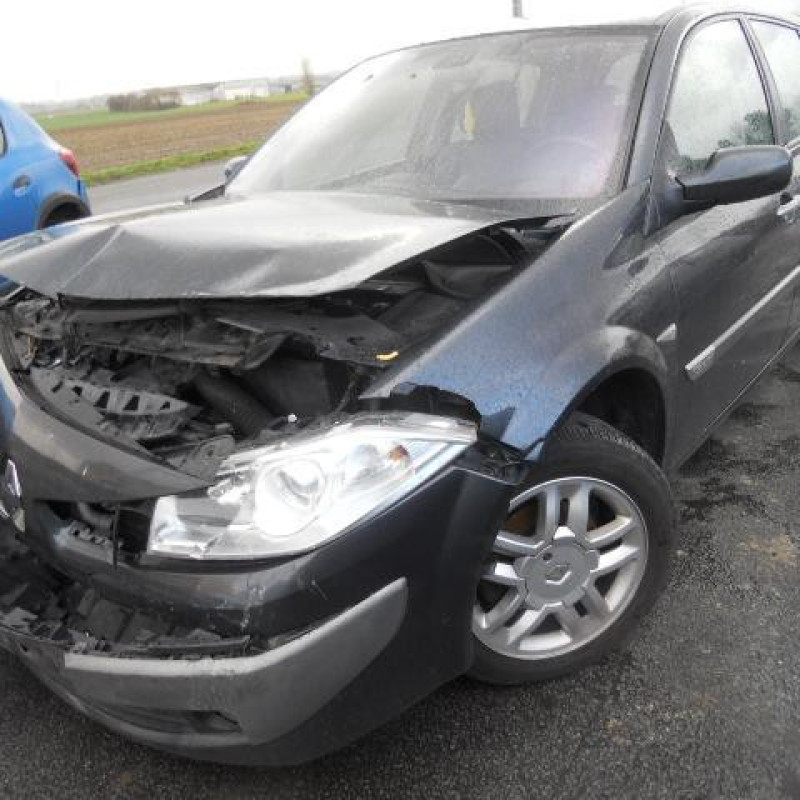 Pare choc arriere RENAULT MEGANE 2 Photo n°5