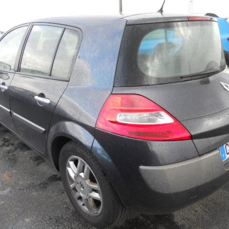 Pare choc arriere RENAULT MEGANE 2 Photo n°9