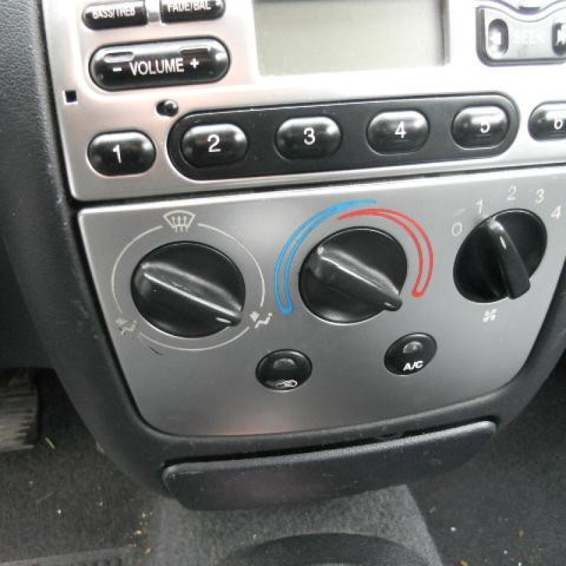Pare choc arriere FORD PUMA Photo n°13