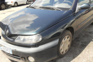 Pare choc arriere RENAULT LAGUNA 1