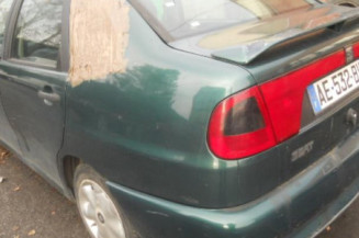 Pare choc arriere SEAT CORDOBA 1