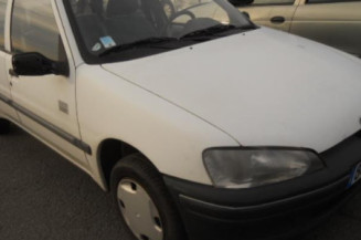 Pare choc arriere PEUGEOT 106