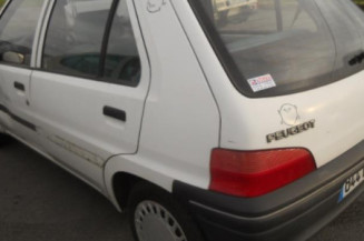 Pare choc arriere PEUGEOT 106