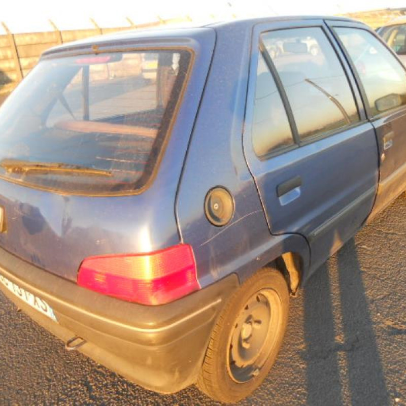 Pare choc arriere PEUGEOT 106 Photo n°11