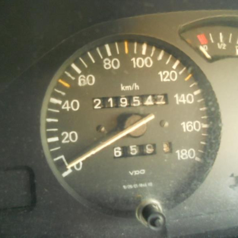 Pare choc arriere PEUGEOT 106 Photo n°15