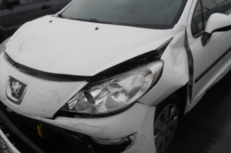 Pare choc arriere PEUGEOT 207