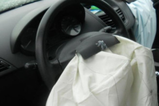Pare choc arriere PEUGEOT 207