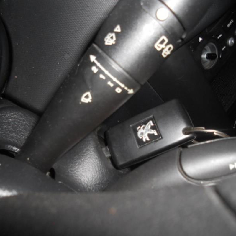 Pare choc arriere PEUGEOT 207 Photo n°16