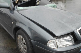 Pare choc arriere SKODA OCTAVIA 1