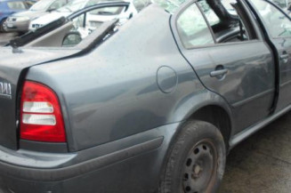 Pare choc arriere SKODA OCTAVIA 1