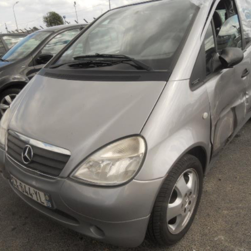 Pare choc avant MERCEDES CLASSE A 168 Photo n°3