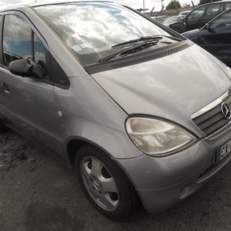 Pare choc avant MERCEDES CLASSE A 168 Photo n°4
