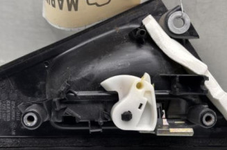 Poignee porte arriere droit RENAULT CLIO 4