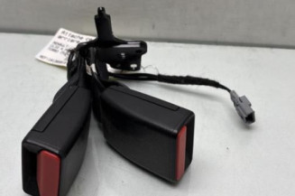 Attache ceinture arriere droit RENAULT CLIO 4