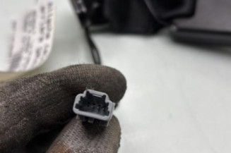 Attache ceinture arriere gauche RENAULT CLIO 4