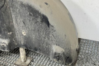Pare boue arriere gauche VOLKSWAGEN FOX