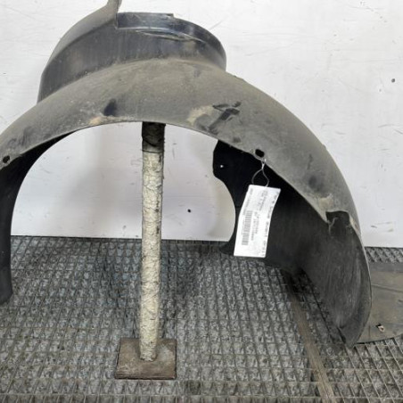 Pare boue avant droit VOLKSWAGEN FOX Photo n°1
