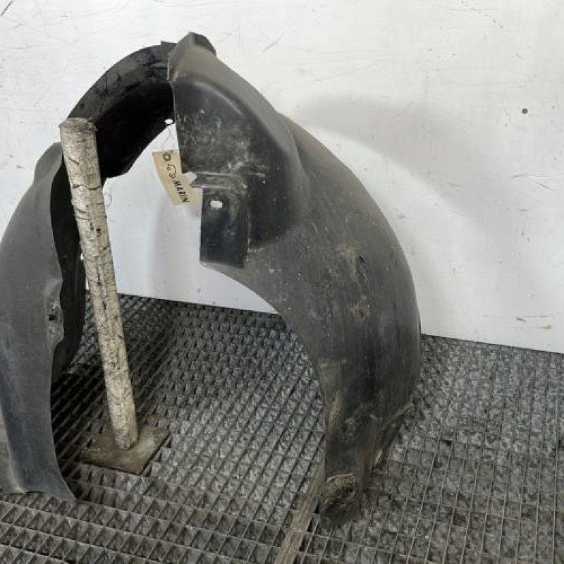 Pare boue avant droit VOLKSWAGEN FOX Photo n°4
