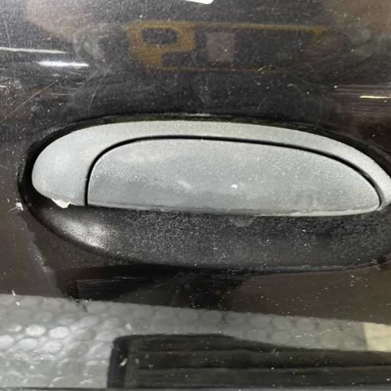 Porte avant droit RENAULT CLIO 2 CAMPUS Photo n°2