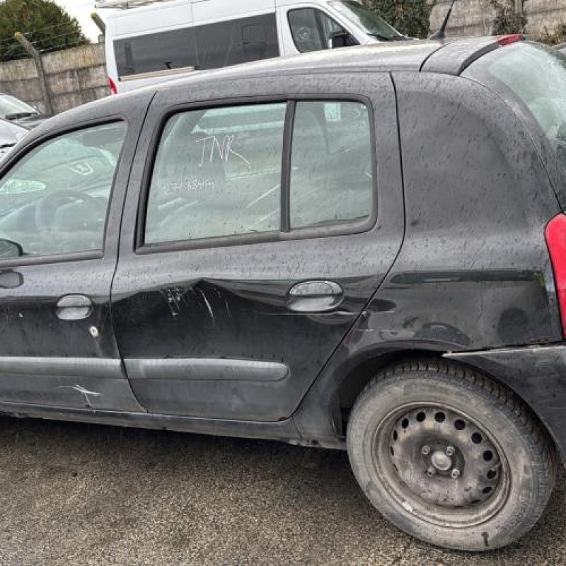 Porte avant droit RENAULT CLIO 2 CAMPUS Photo n°13