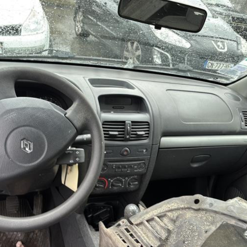 Porte avant droit RENAULT CLIO 2 CAMPUS Photo n°16