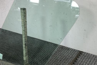 Vitre avant gauche RENAULT MASTER 3