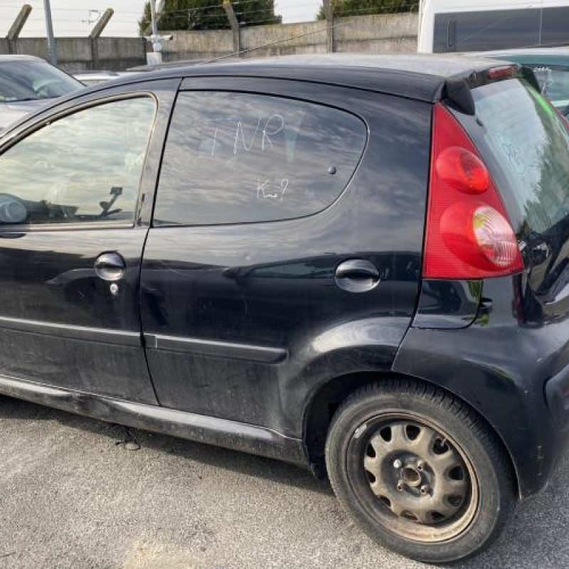 Porte avant droit PEUGEOT 107 Photo n°12