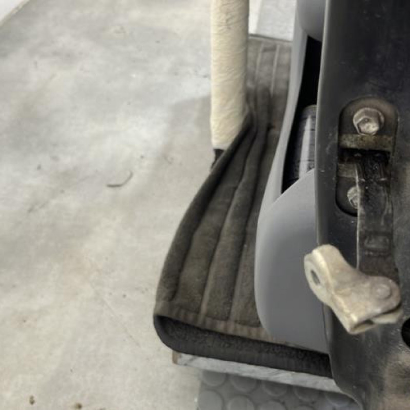 Porte avant gauche PEUGEOT 107 Photo n°4