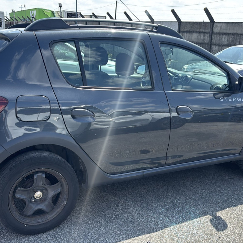 DACIA SANDERO 2 PHASE 2 0.9i - 12V TURBO TCE 90 Photo n°7