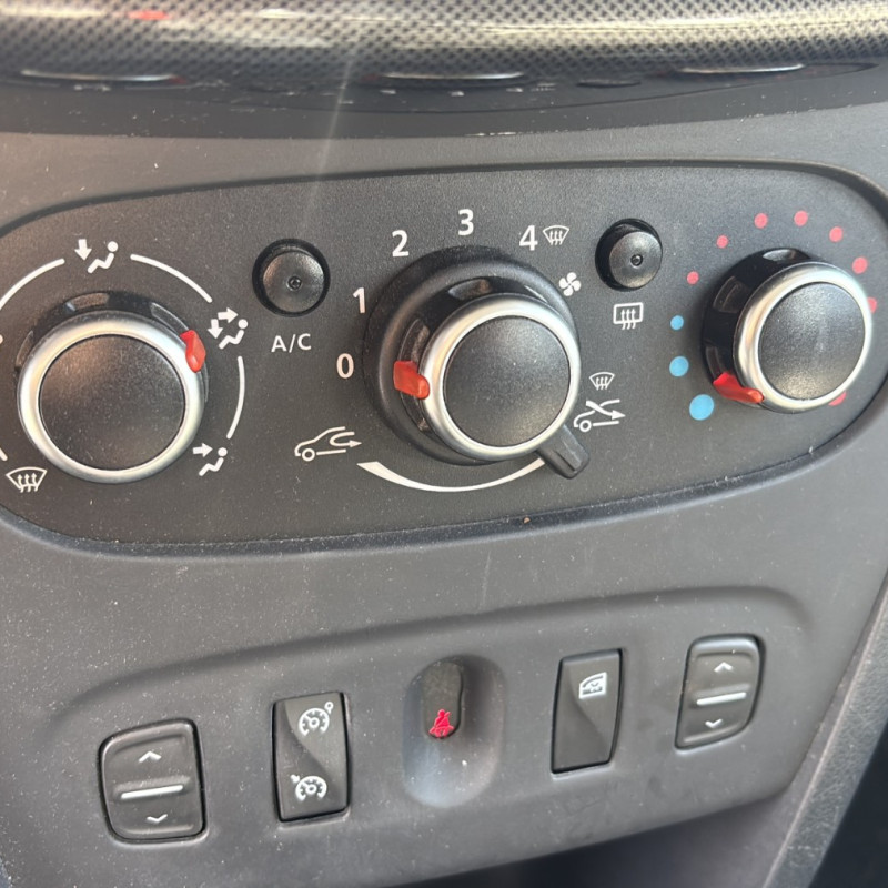 DACIA SANDERO 2 PHASE 2 0.9i - 12V TURBO TCE 90 Photo n°15