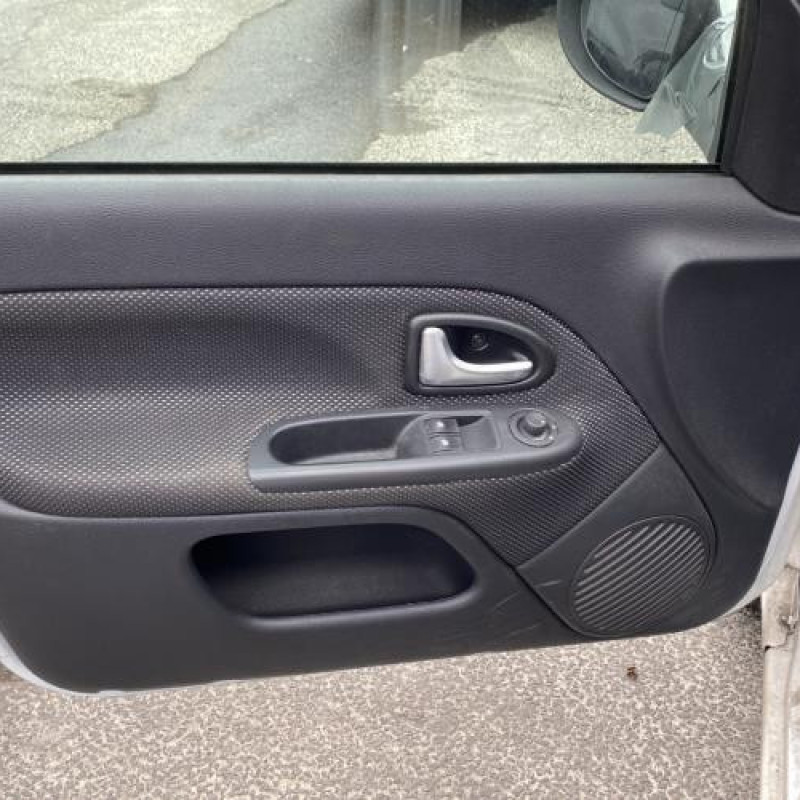 Bouton de warning RENAULT CLIO 2 CAMPUS Photo n°11