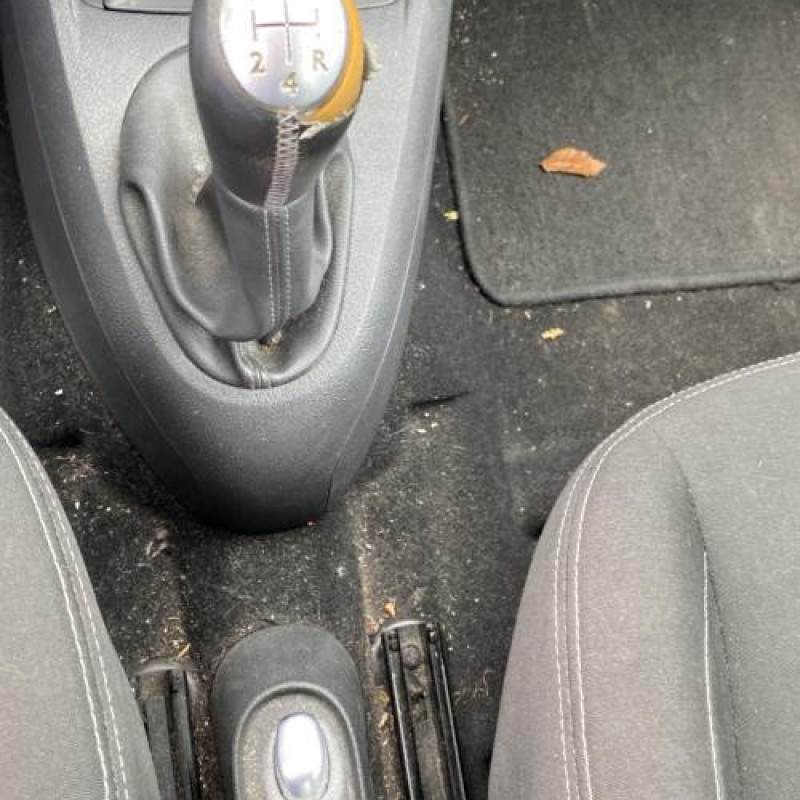 Leve vitre electrique avant gauche RENAULT CLIO 2 CAMPUS Photo n°20