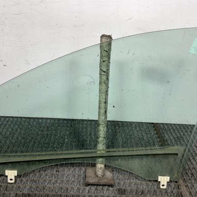 Vitre avant droit RENAULT MEGANE 3 Photo n°4