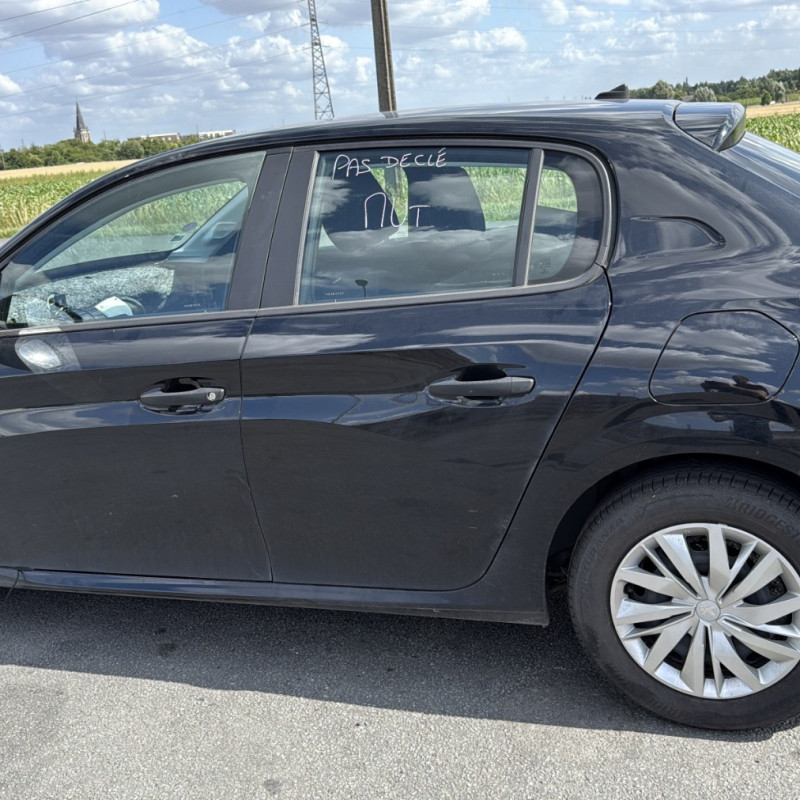 PEUGEOT 208 2 1.2 VTI - 12V Photo n°6