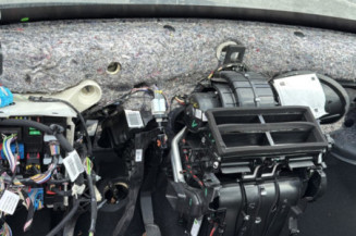 PEUGEOT 208 2 1.2 VTI - 12V