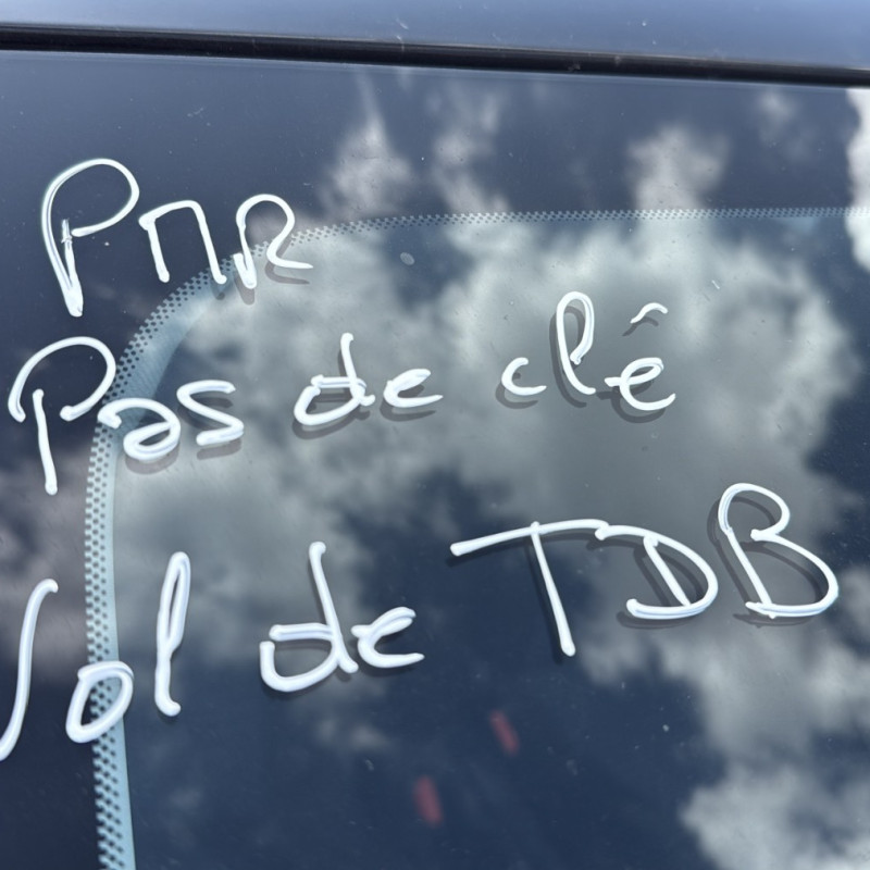 PEUGEOT 208 2 1.2 VTI - 12V Photo n°18
