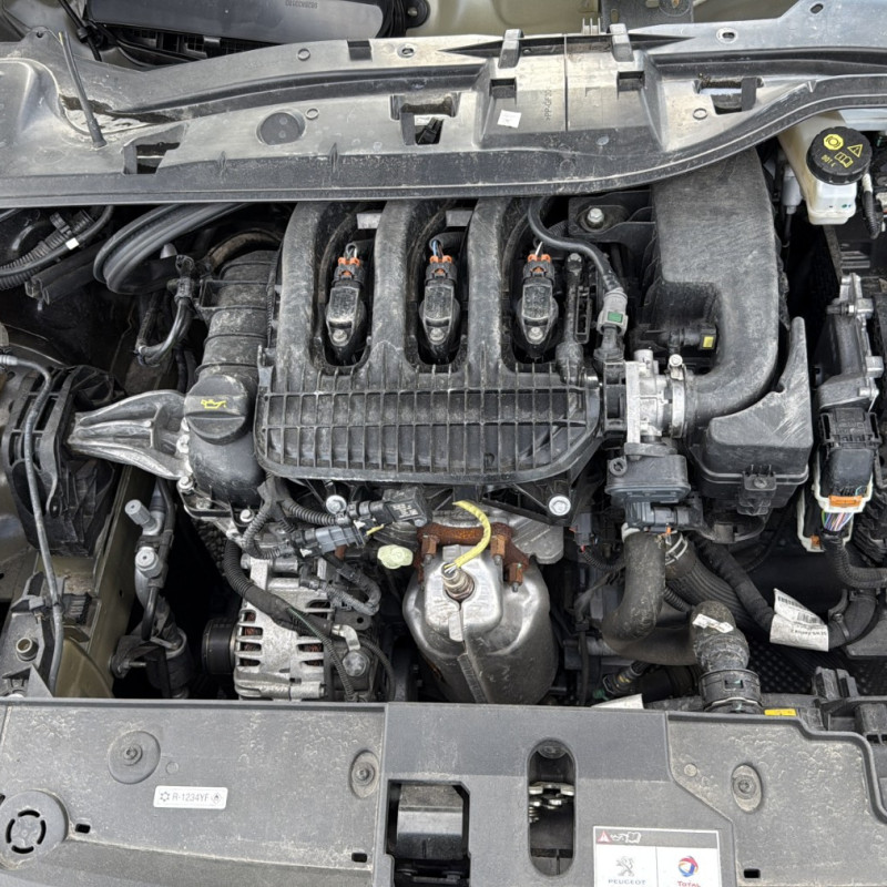PEUGEOT 208 2 1.2 VTI - 12V Photo n°19
