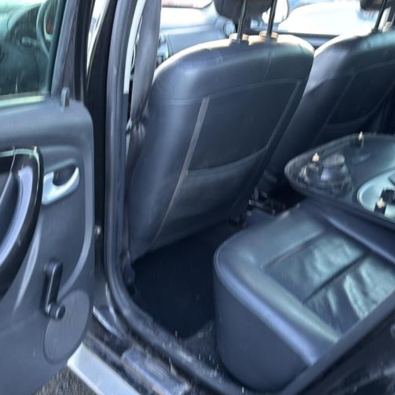 Attache ceinture arriere droit DACIA DUSTER 1 Photo n°11
