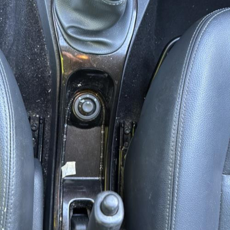 Attache ceinture arriere droit DACIA DUSTER 1 Photo n°16