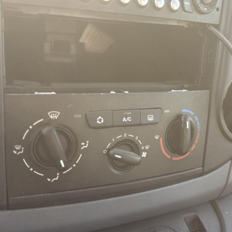 Antenne PEUGEOT PARTNER 2 Photo n°18