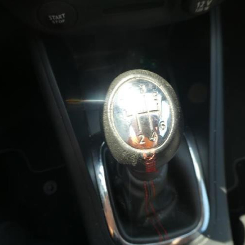 Bras essuie glace avant gauche RENAULT MEGANE 3 Photo n°9