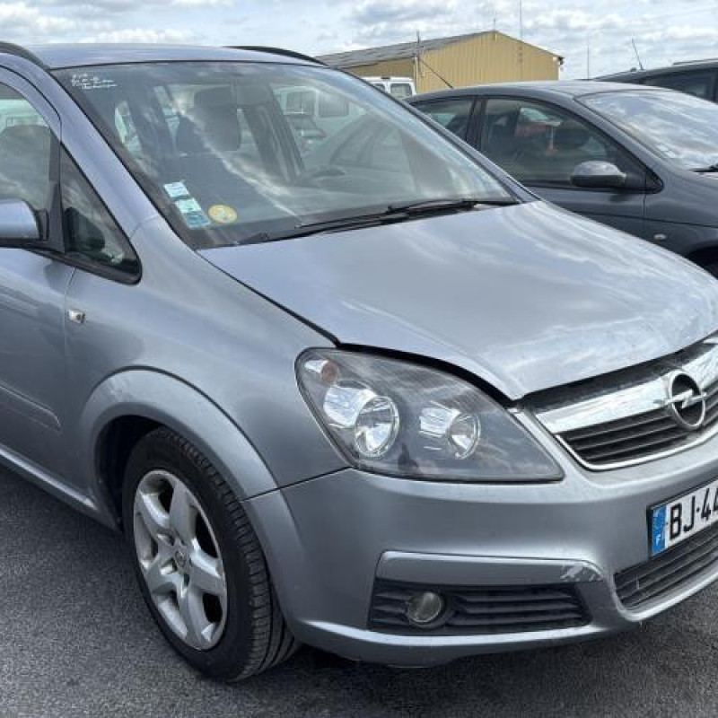 Aile avant gauche OPEL ZAFIRA B Photo n°6