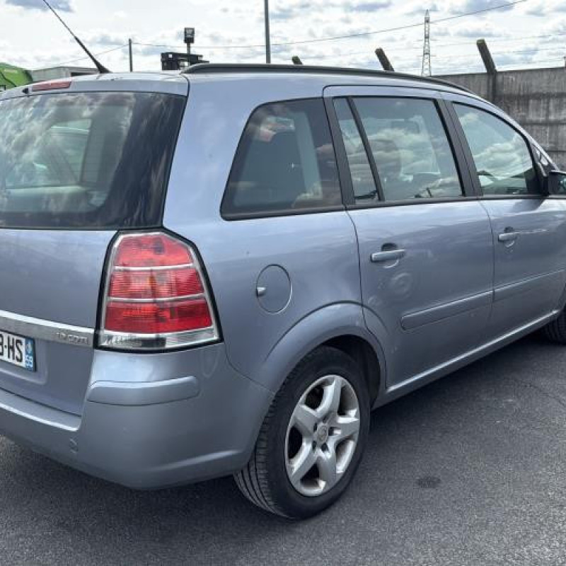Aile avant gauche OPEL ZAFIRA B Photo n°7