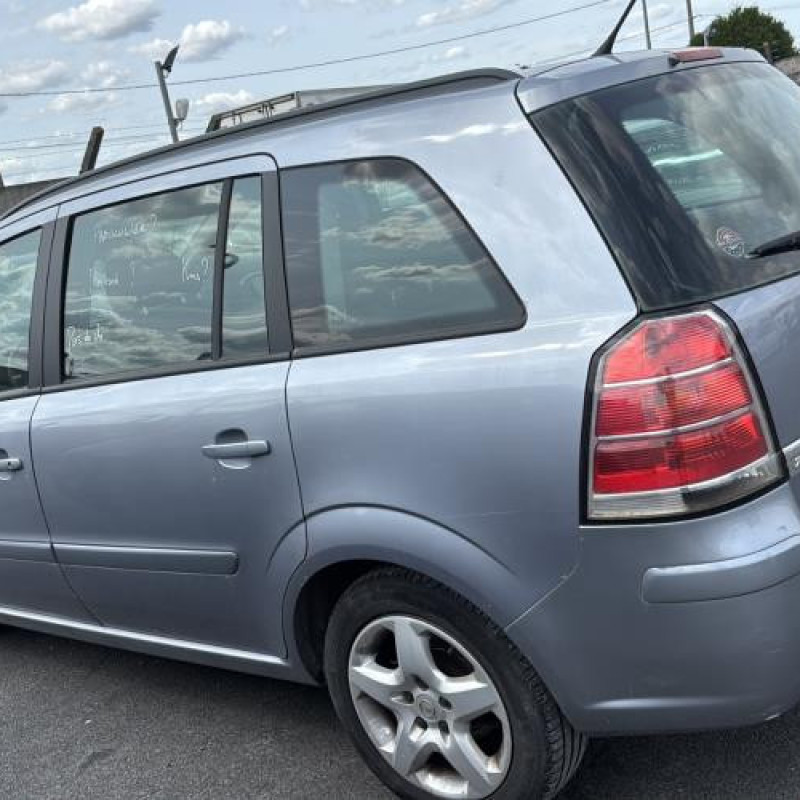 Aile avant gauche OPEL ZAFIRA B Photo n°11