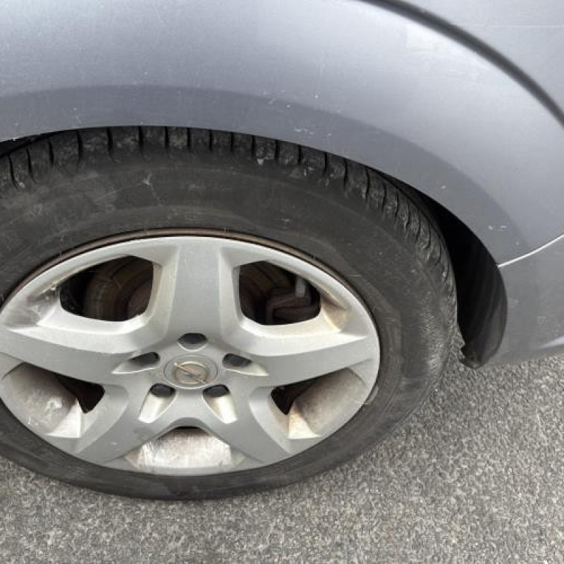 Aile avant gauche OPEL ZAFIRA B Photo n°18