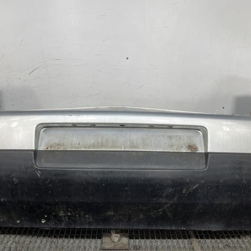 Pare choc arriere VOLKSWAGEN GOLF 5 Photo n°1