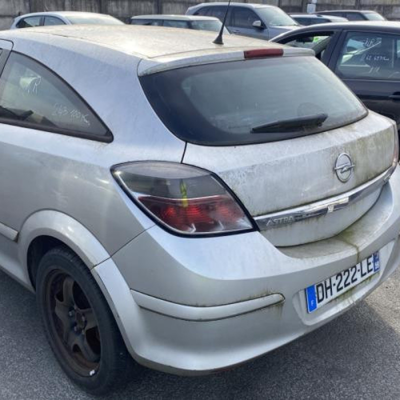 Aile avant gauche OPEL ASTRA H Photo n°8